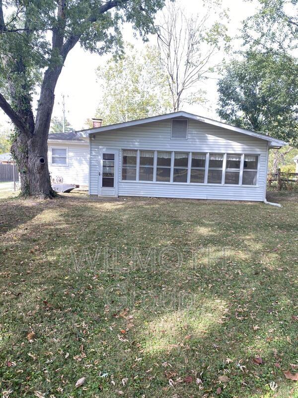 6753 E 16th St - Photo 3 of 17