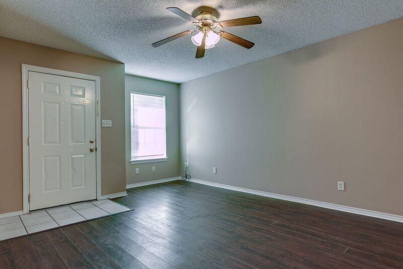 2318 Wellington St #2318 - Photo 2 of 16