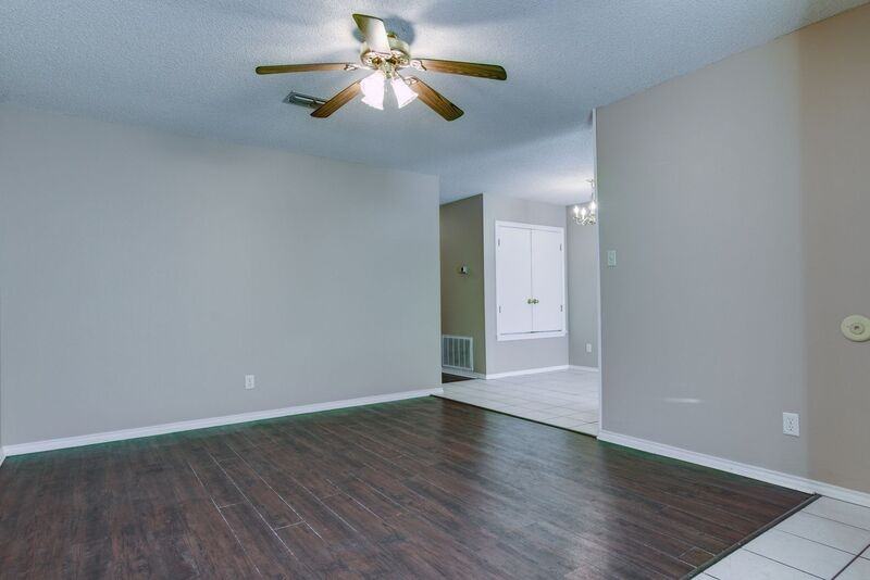 2318 Wellington St #2318 - Photo 3 of 16