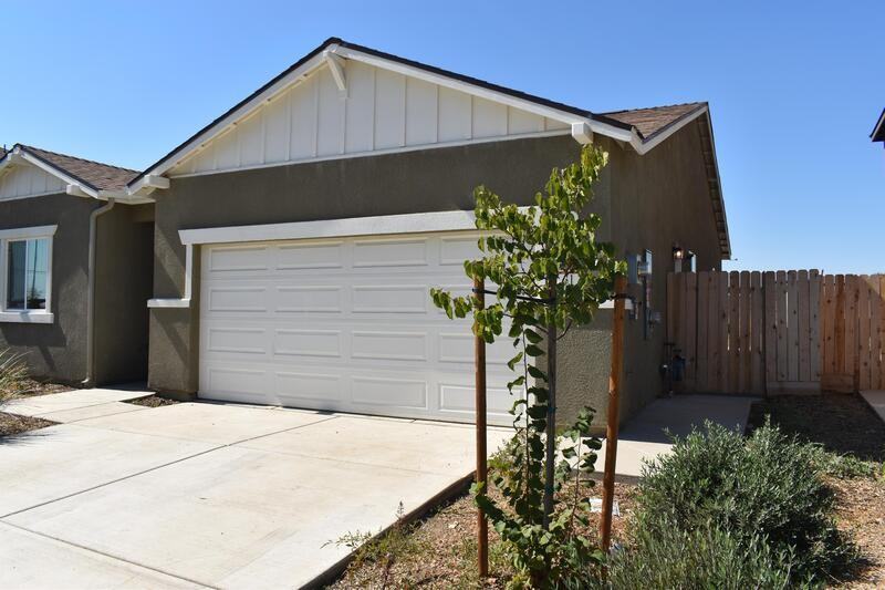 31 Medeival St - Photo 2 of 27