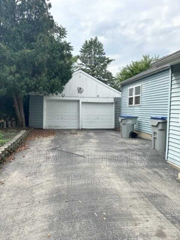 8573 N Granville Rd - Photo 5 of 13