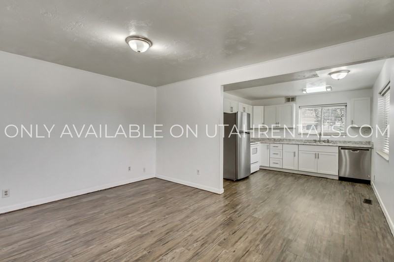 398 W State St - Photo 5 of 24