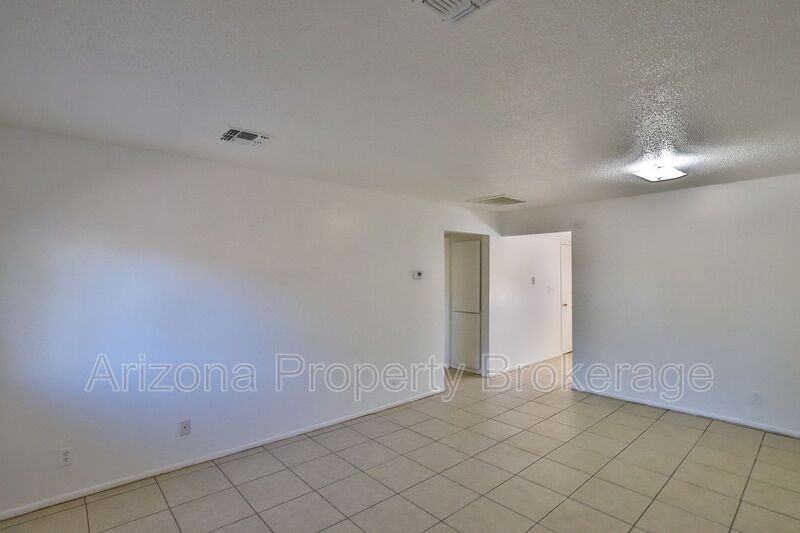 1702 W Vogel Ave #C5 - Photo 6 of 14