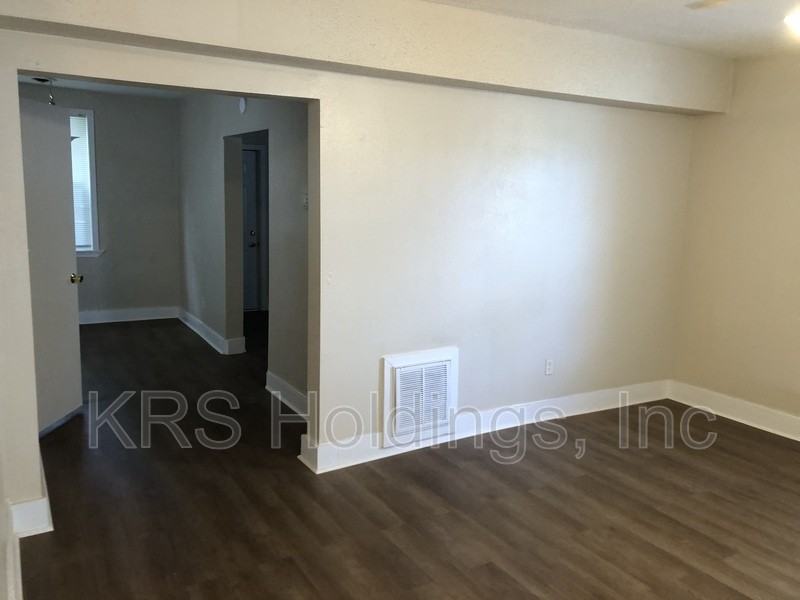 1032 37th St - Photo 6 of 21