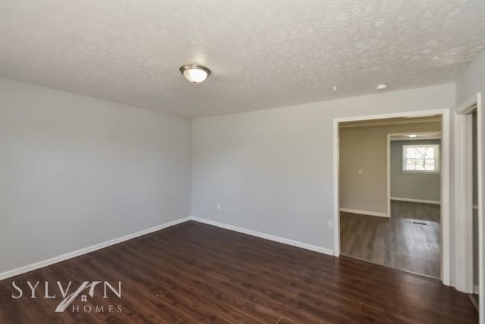 229 Waddell Dr - Photo 3 of 15