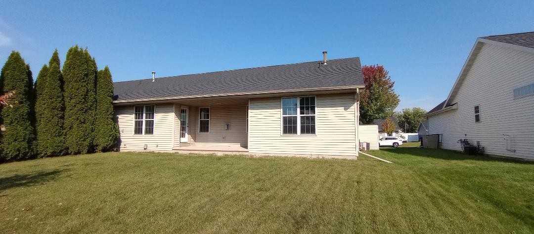 142 Green Way Dr #1 - Photo 2 of 13