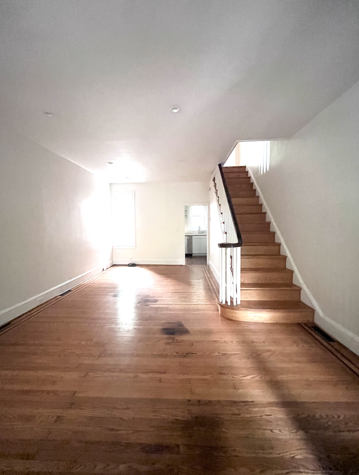 632 Martin St #NA - Photo 3 of 7