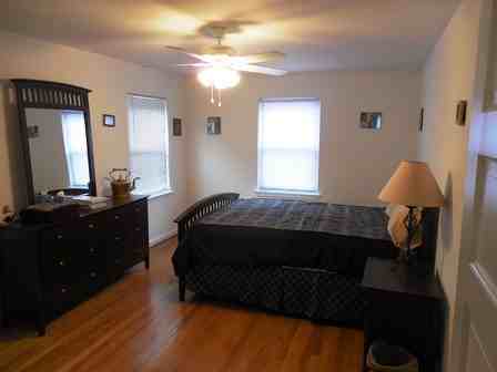 1334 Hamlin St Ne #1 - Photo 5 of 13
