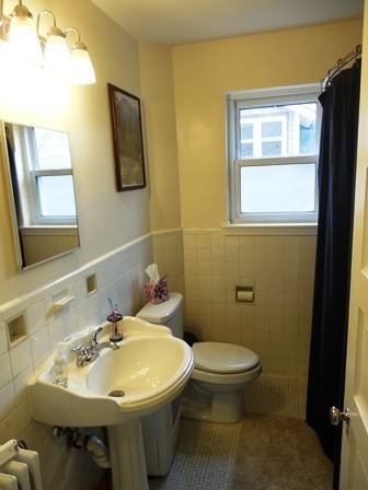 1334 Hamlin St Ne #1 - Photo 6 of 13