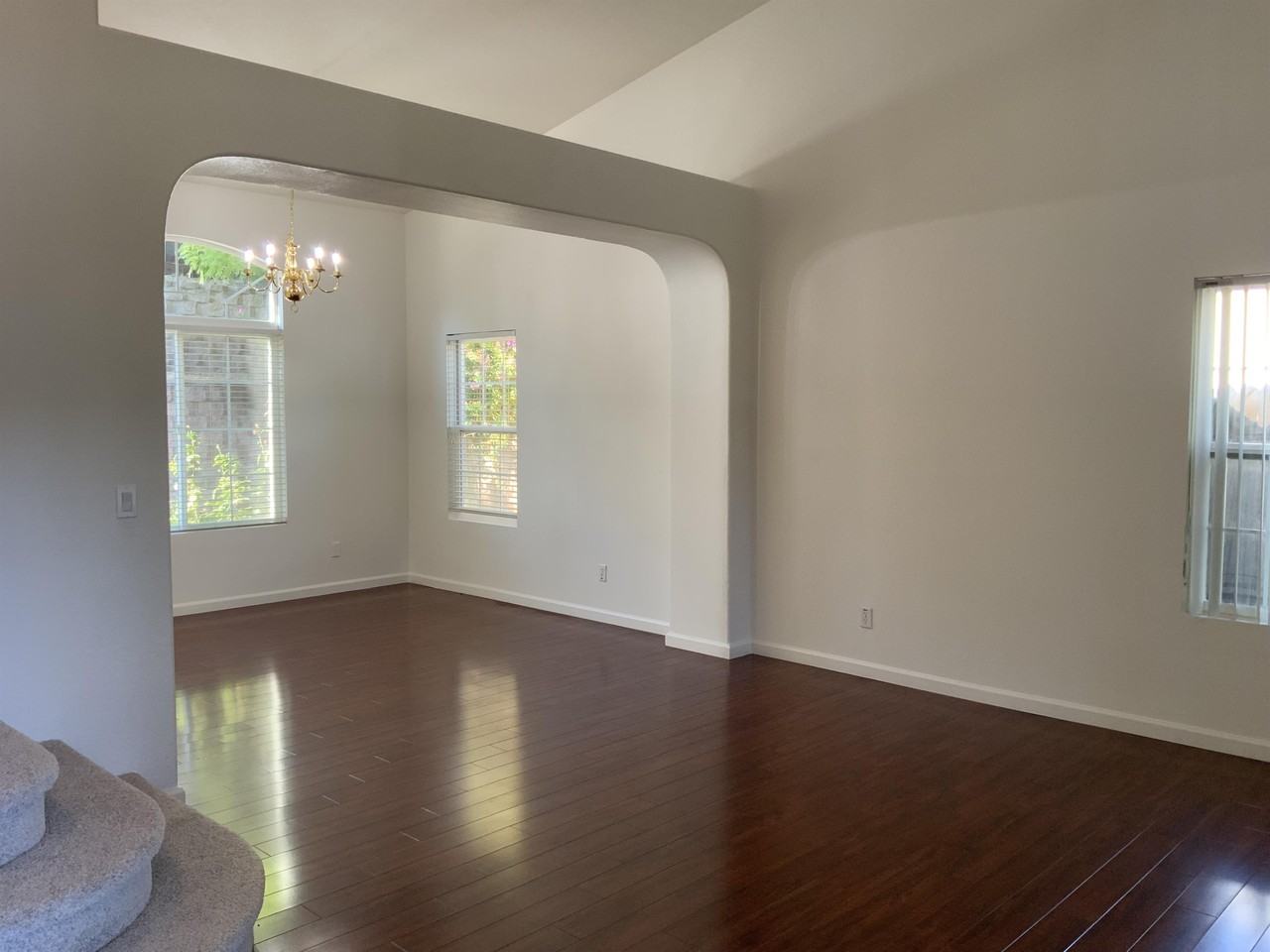 986 Thompson Cir #1 - Photo 3 of 36