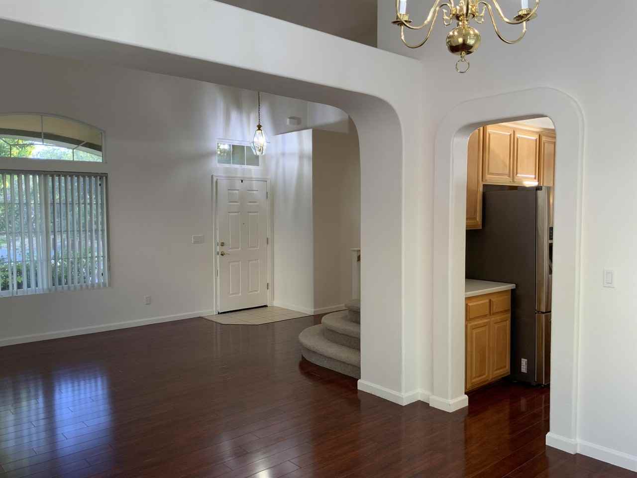 986 Thompson Cir #1 - Photo 5 of 36