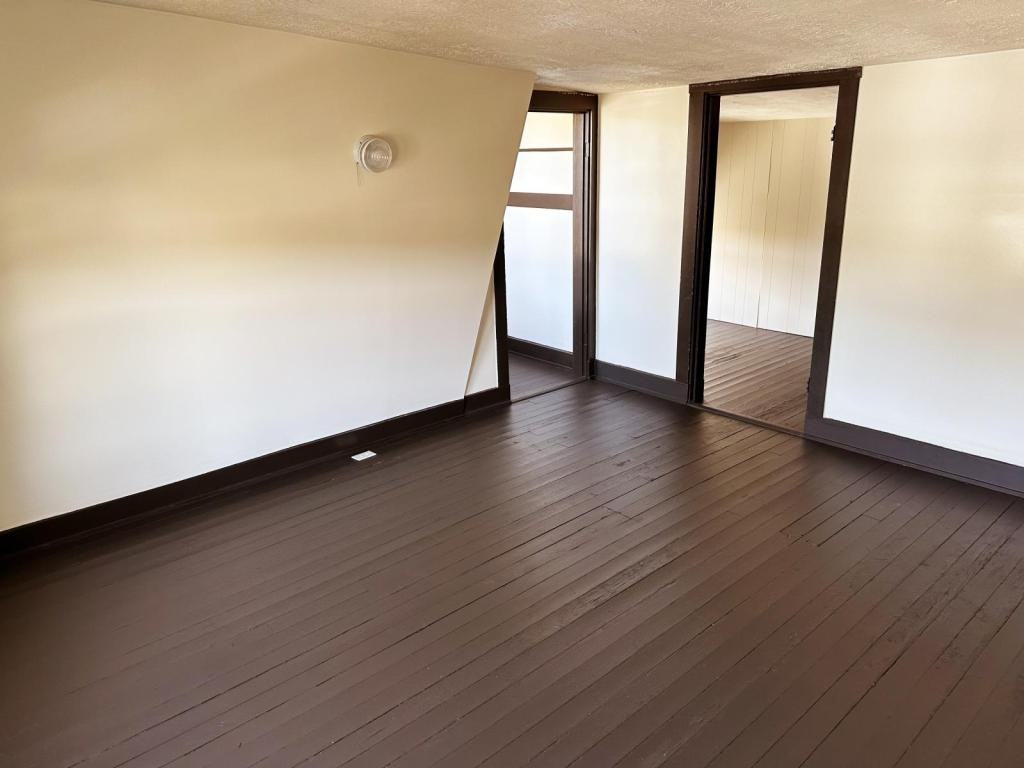 424 6th Ave - Photo 5 of 10