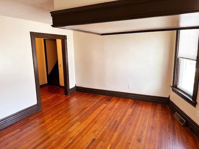 424 6th Ave - Photo 3 of 10