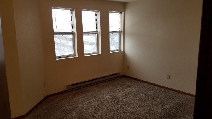 608 N 30th St - Photo 2 of 6