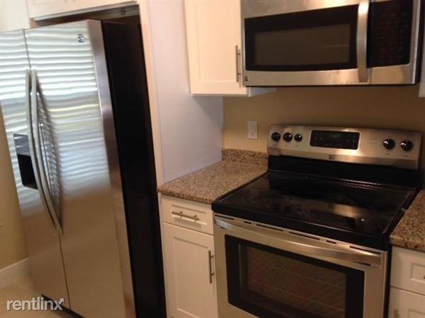 154 Pinewood Ct - Photo 2 of 22