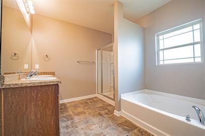 30067 Glenrose Way - Photo 3 of 16