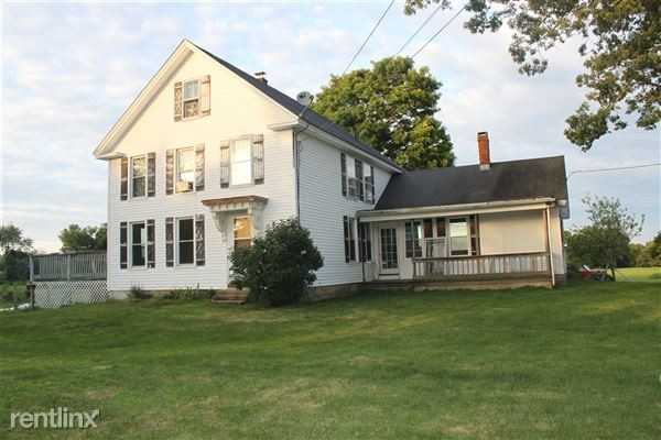 427 Plain Hill Rd - Photo 3 of 4