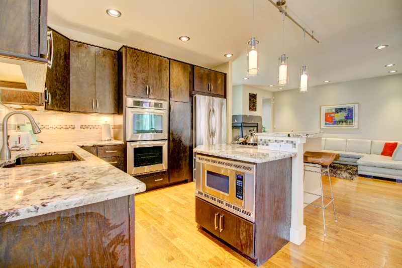 414 Harrison St - Photo 4 of 48