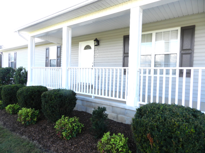 8272 Hilham Rd - Photo 3 of 28