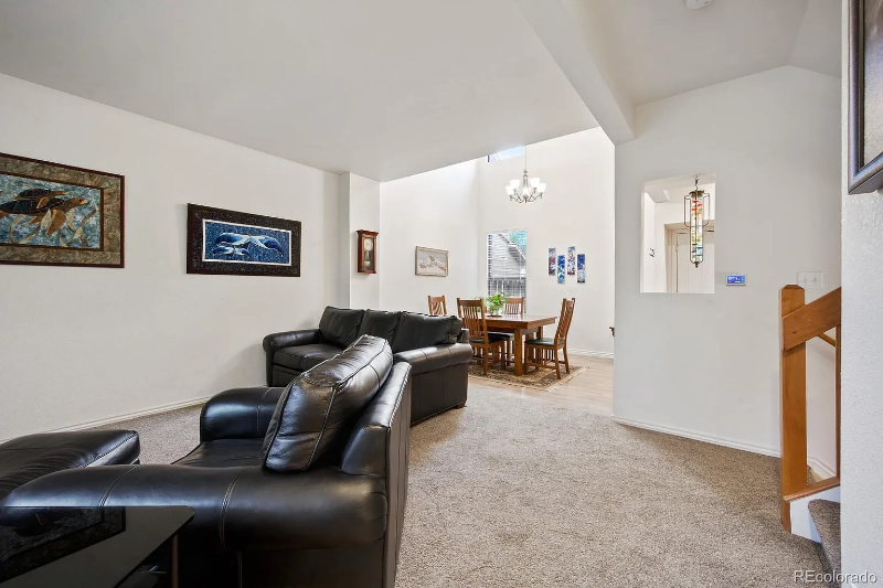 1685 S Deframe St - Photo 3 of 24