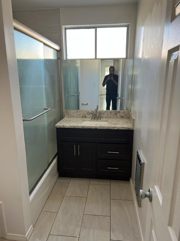 1900 Grace Ave #25 - Photo 4 of 6