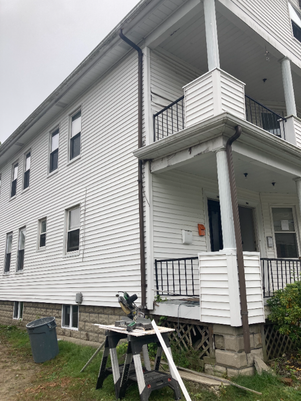 104 Dunedin St #2 - Photo 2 of 12