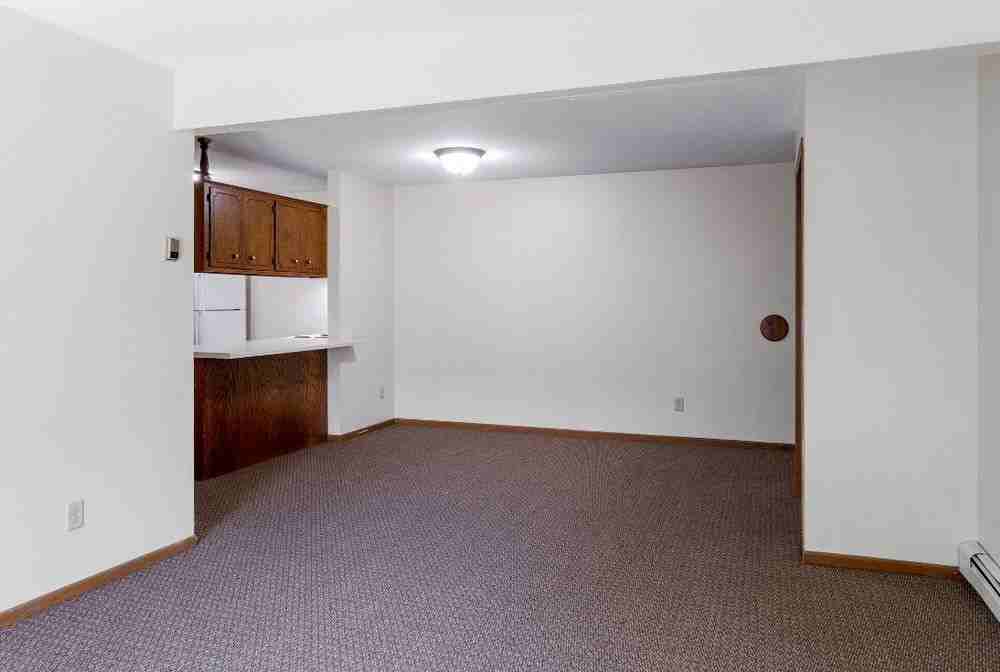 419 33rd Ave N - Photo 2 of 7