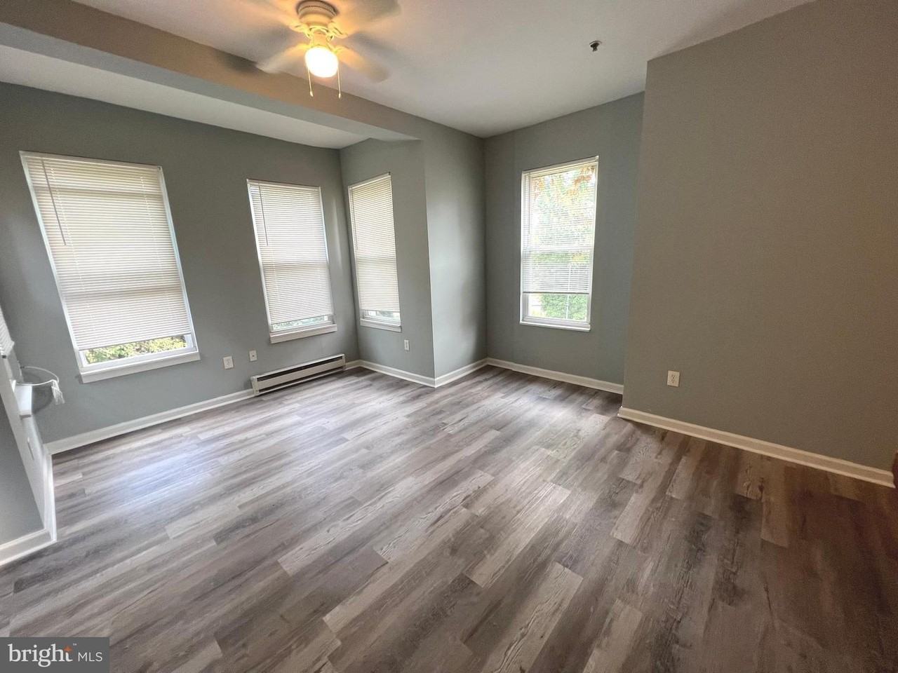 1711 W Tioga St #1 - Photo 6 of 12