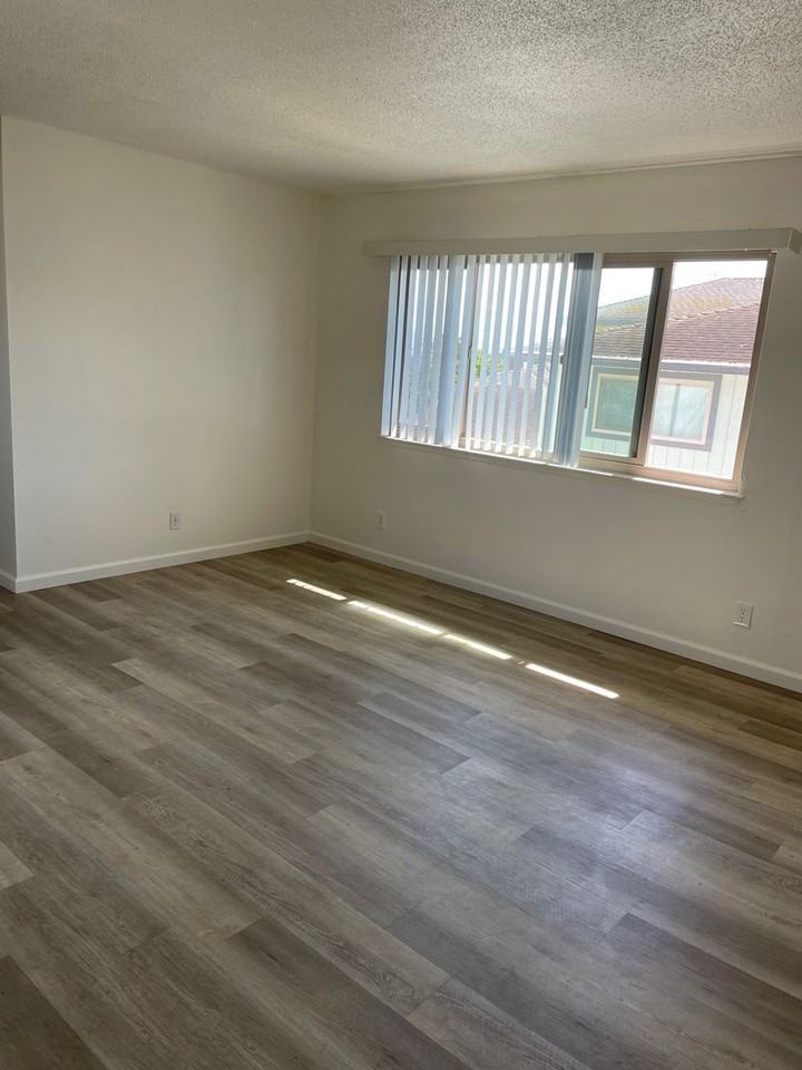 248-262 Hawthorne - Photo 2 of 7