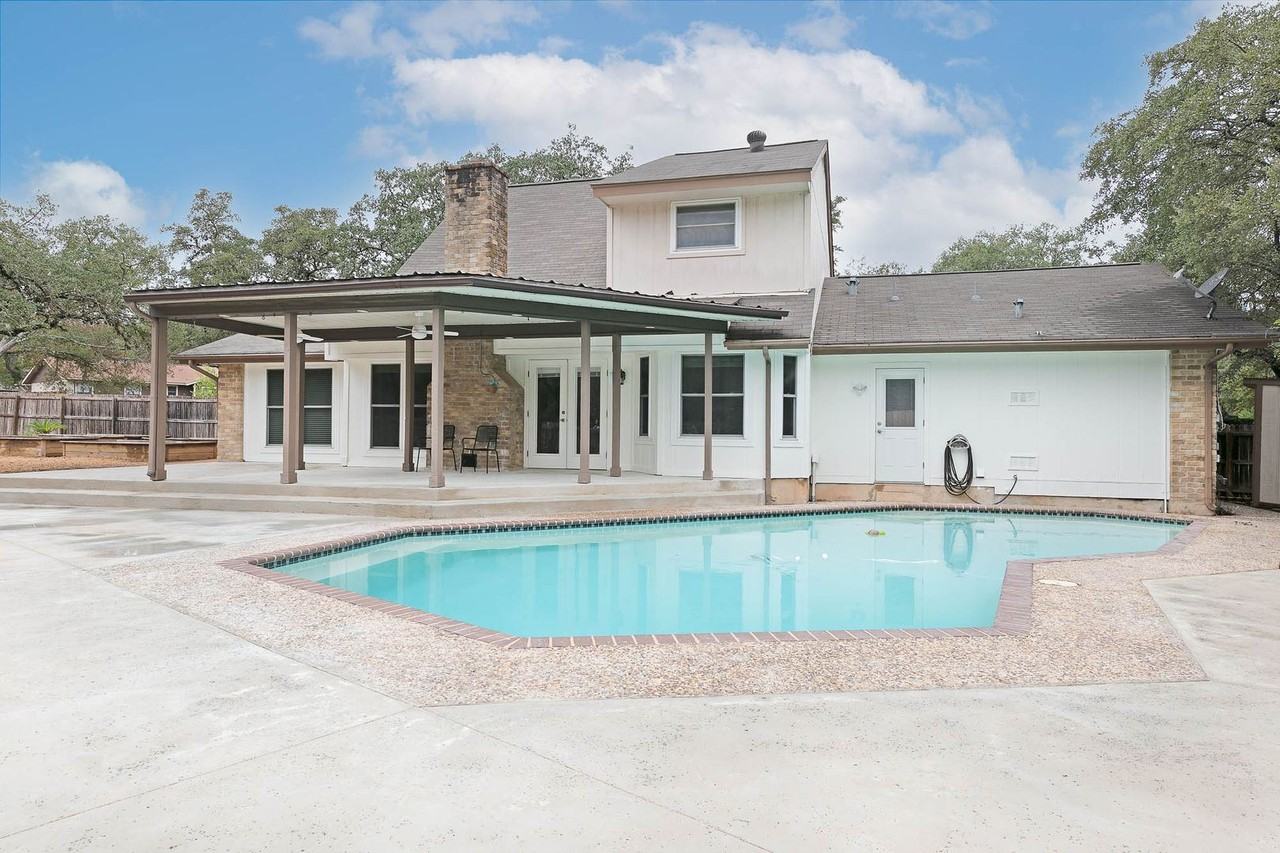 16714 Martins Ferry St - Photo 2 of 33