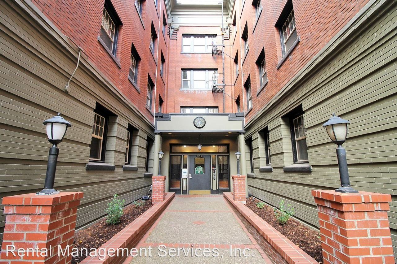 2109 Nw Irving St #210