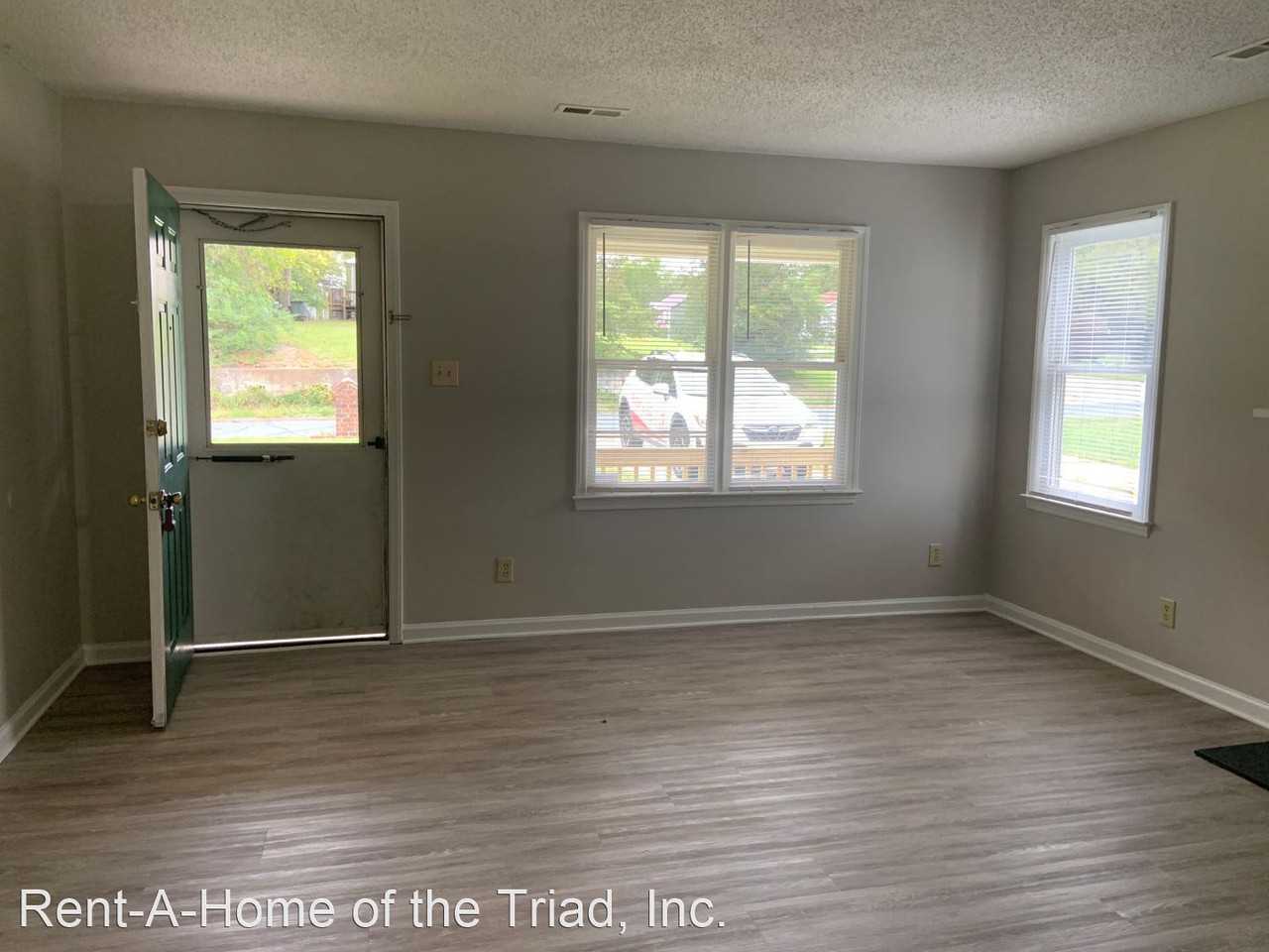 208 E Mcculloch St - Photo 3 of 10