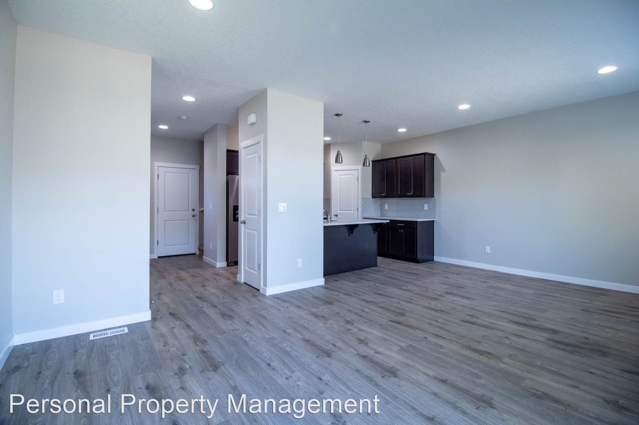 4705 Pacific Ave - Photo 3 of 17