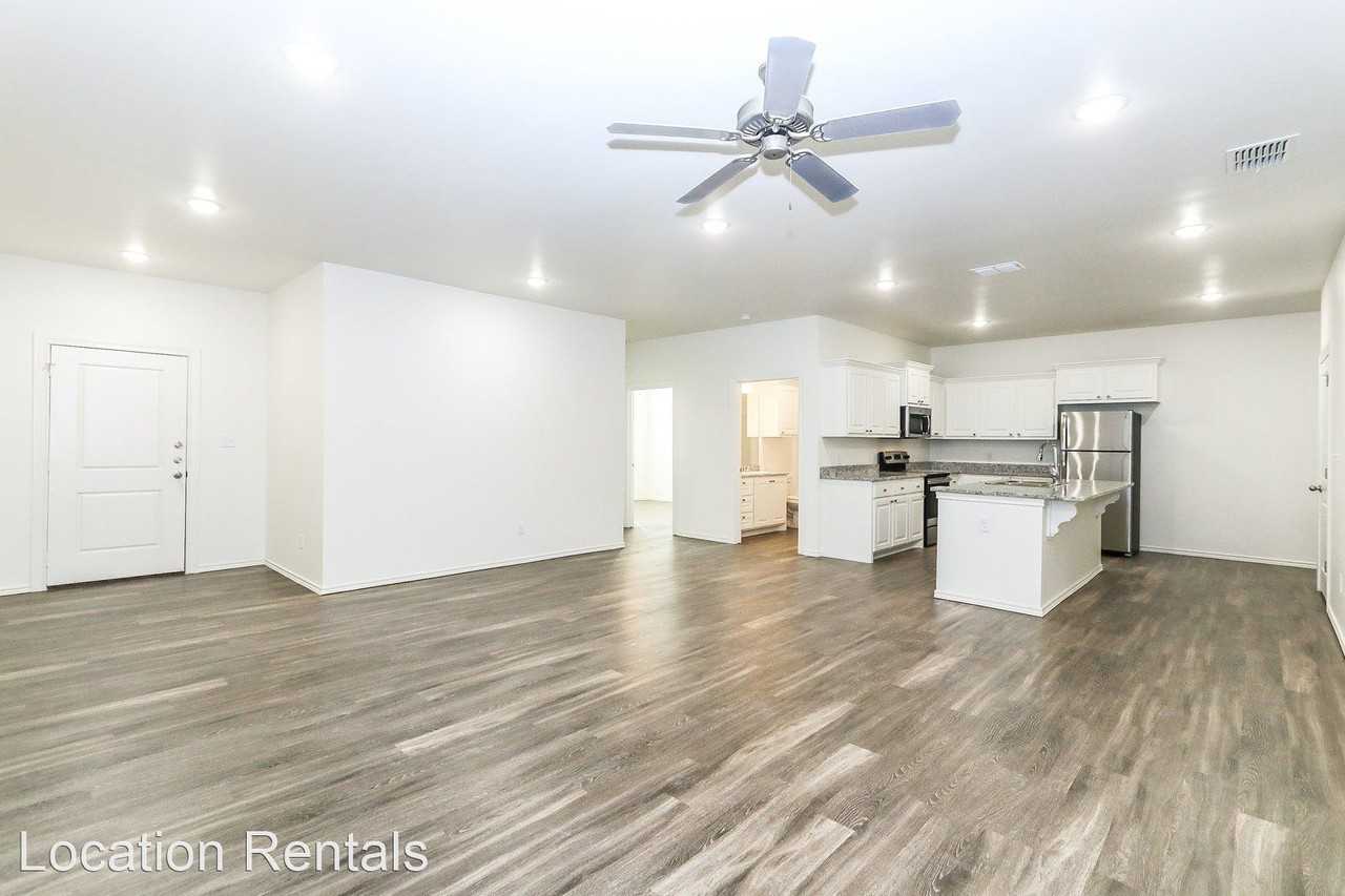 6930 21st St - Photo 2 of 23