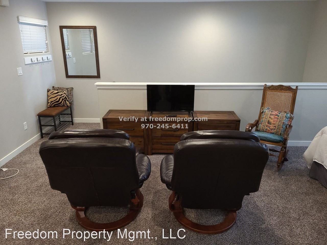 1181 Main St - Photo 2 of 8