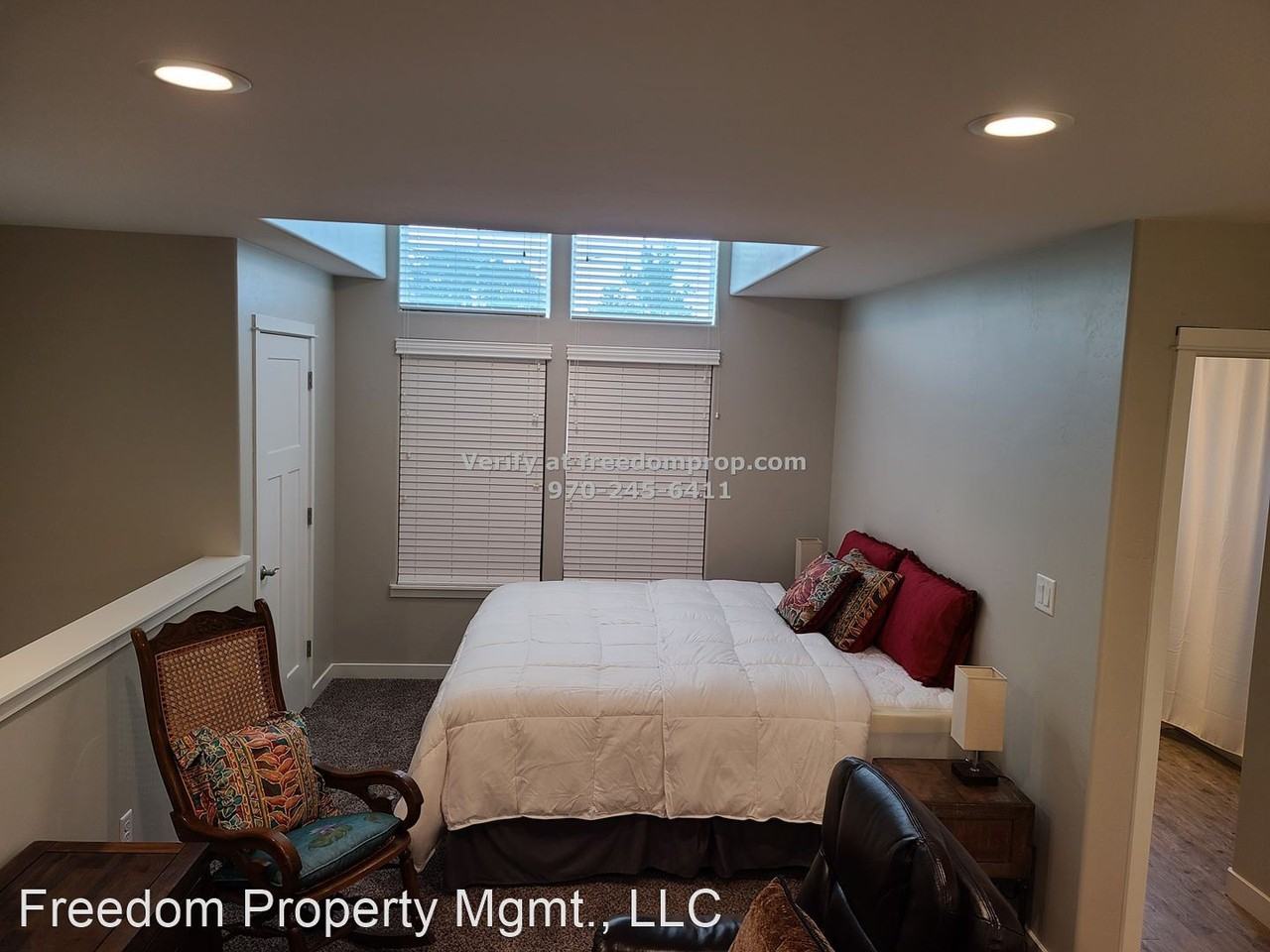 1181 Main St - Photo 3 of 8