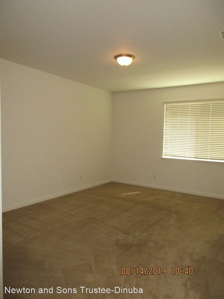 1146 Heather Ave - Photo 3 of 17