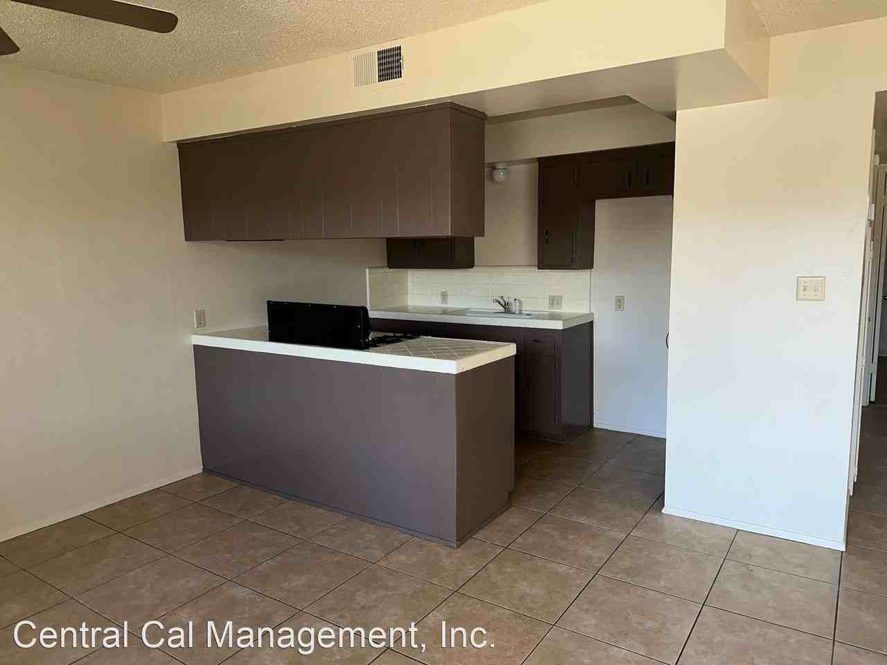 4008 Fishering Drive - Photo 3 of 20