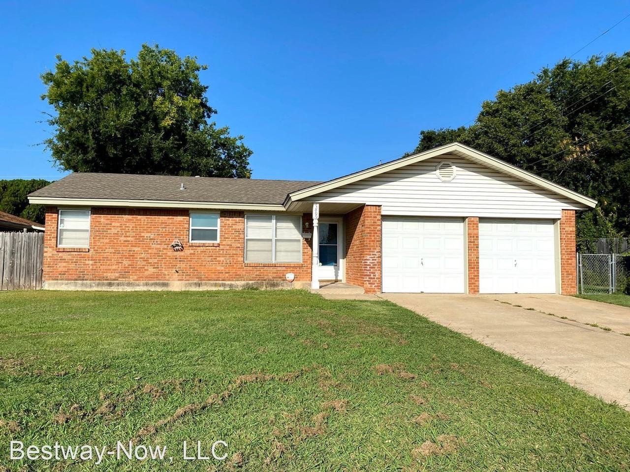 7809 S Blackwelder Ave - Photo 3 of 28