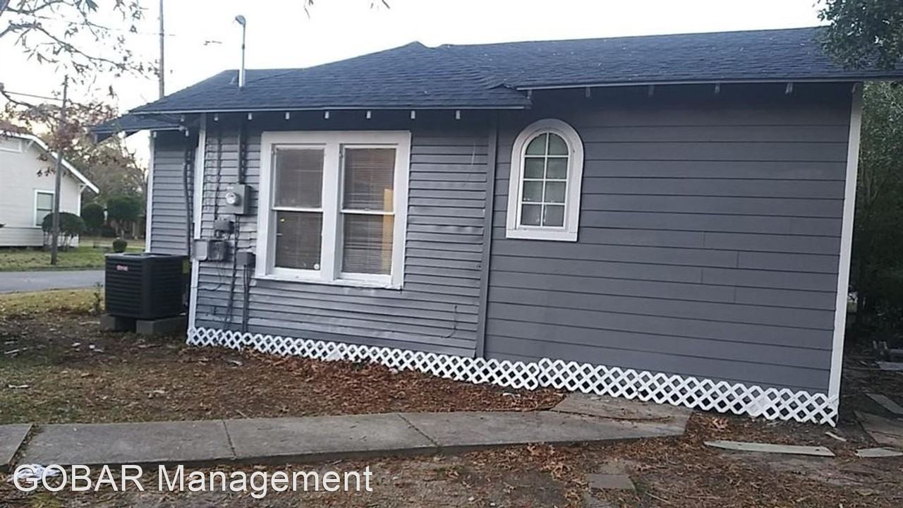 2325 South St - Photo 3 of 28