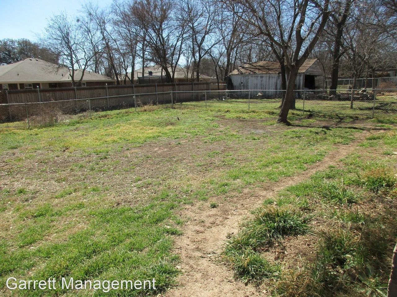 908 E Avenue C - Photo 3 of 16