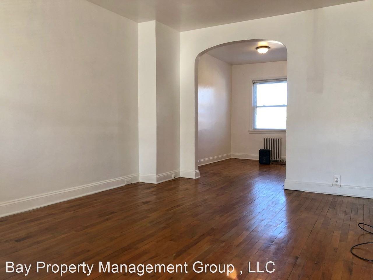 1919 Deering Ave - Photo 3 of 20