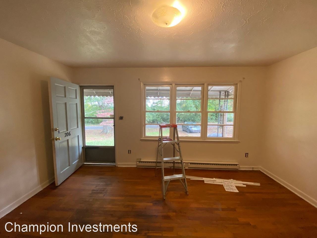 2066 Cottonwood Dr - Photo 2 of 14