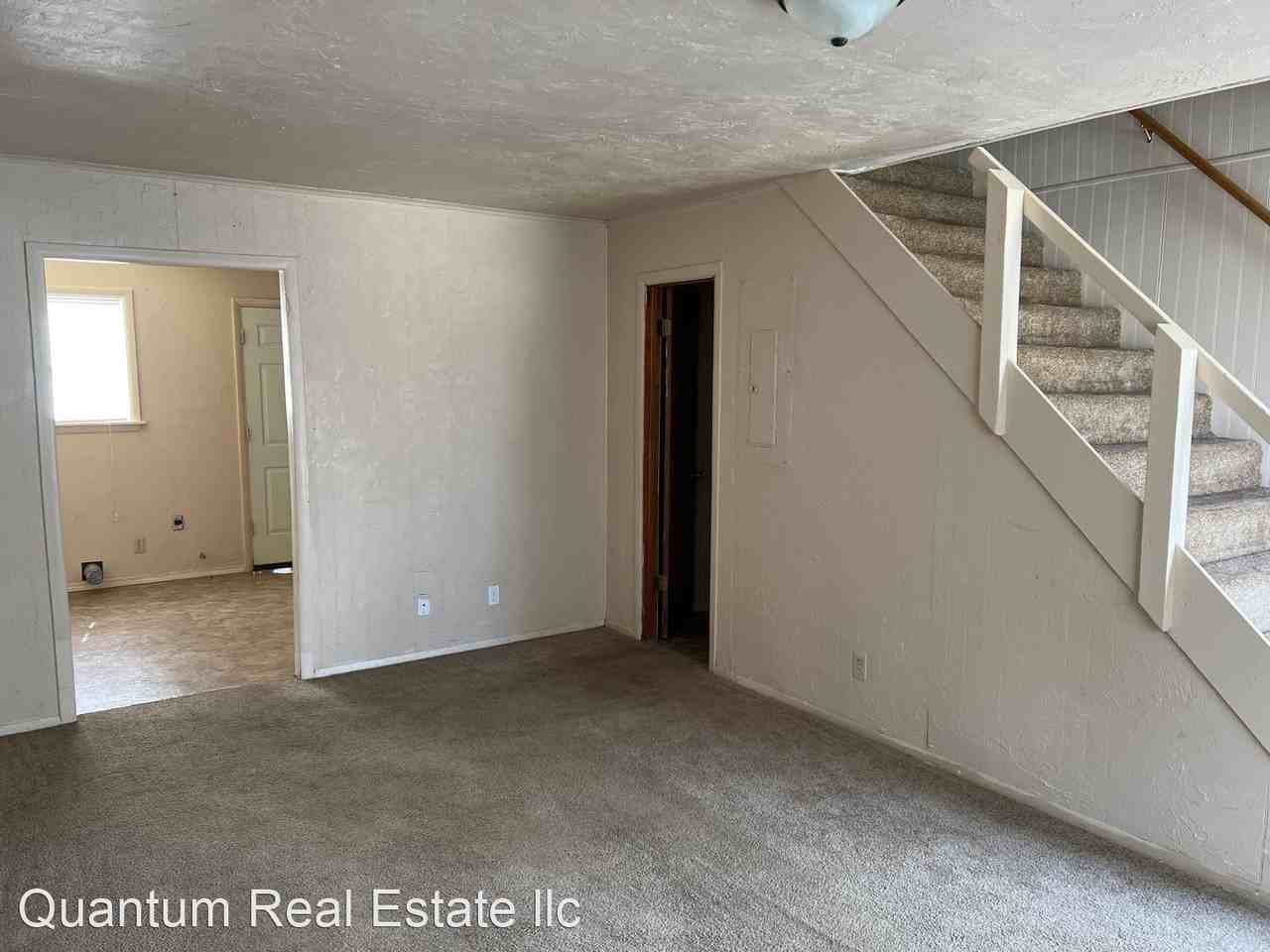 222 NE 2ND ST - Photo 2 of 6