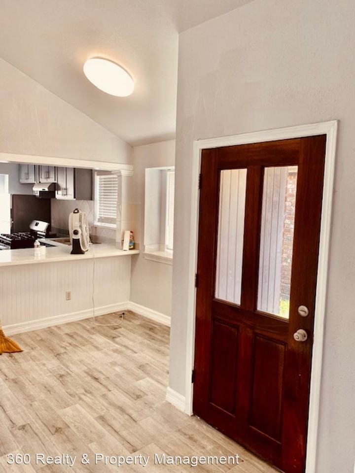 15030 Alrover St - Photo 3 of 17