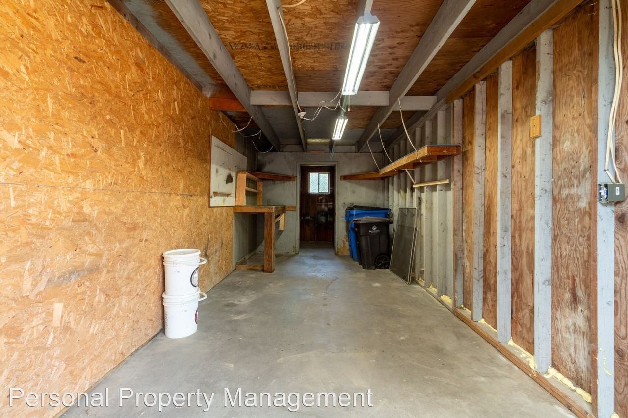 845 12th St - Photo 2 of 14