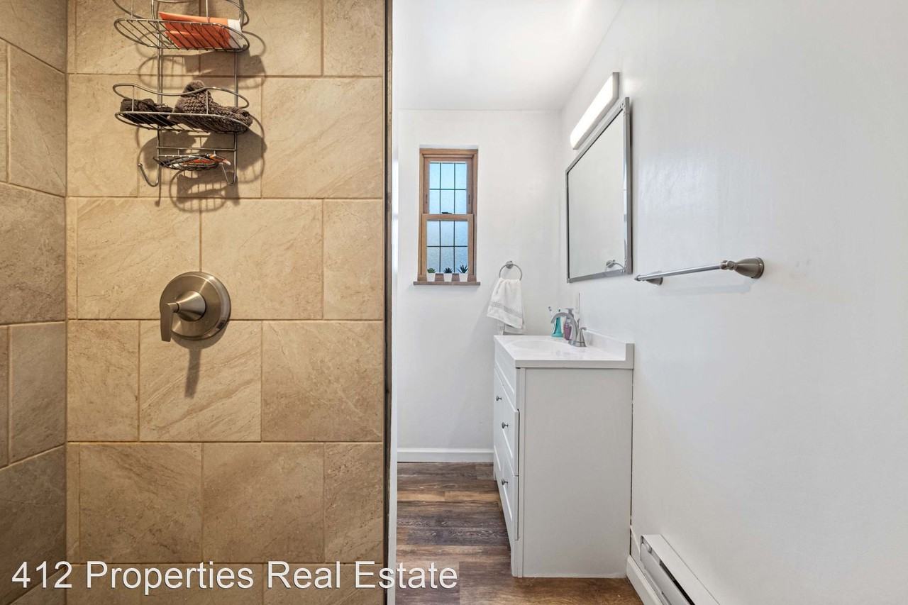 165 15th St - Photo 3 of 27