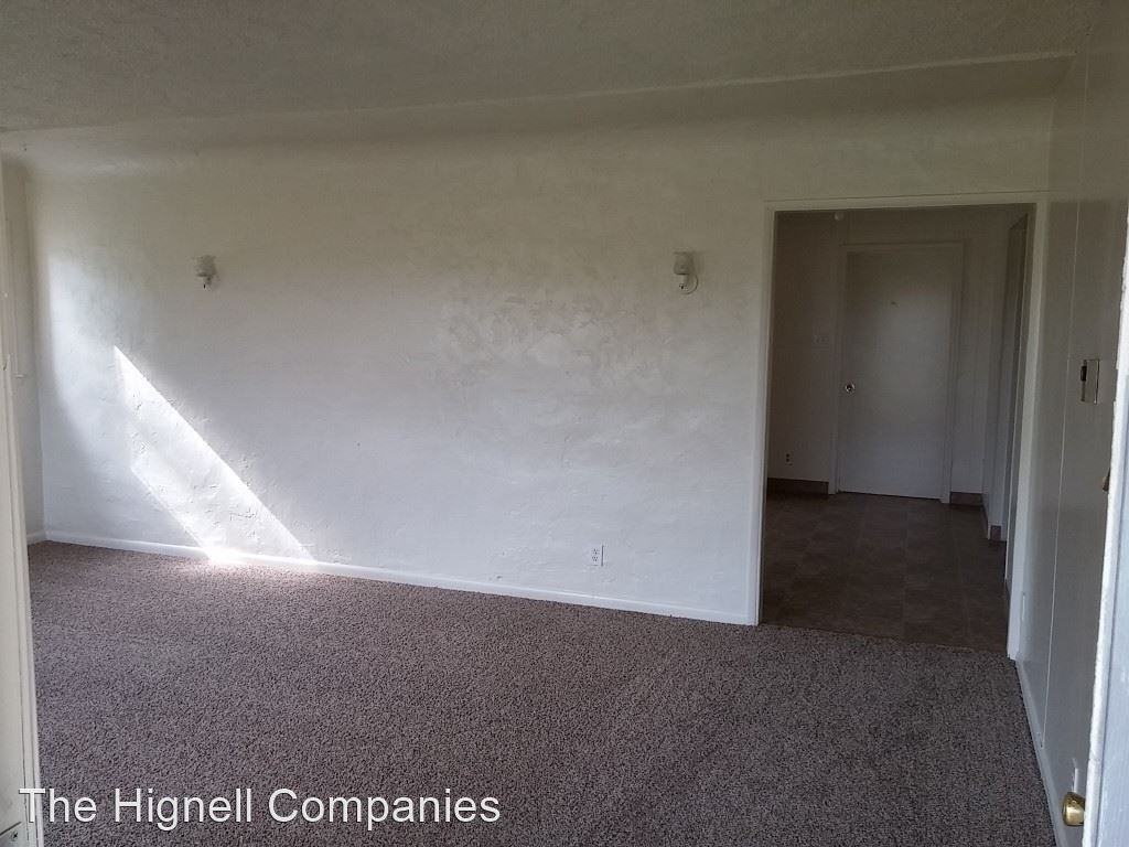 919 Parkview Ave - Photo 2 of 16