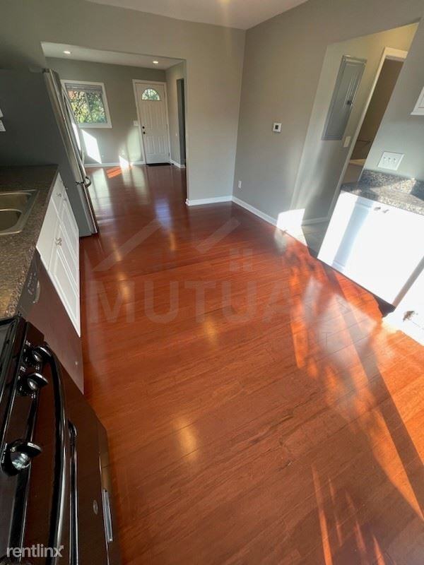 3113 Emmons Ave - Photo 2 of 13