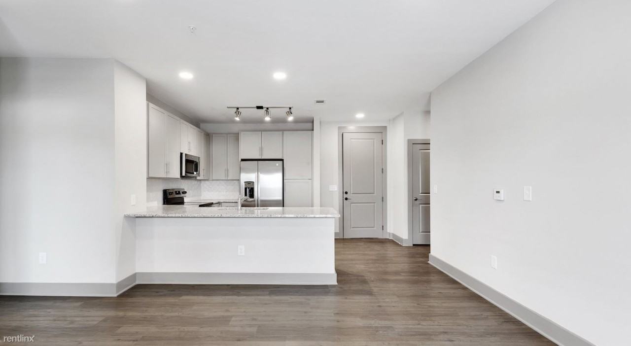 2813 Mistygate Ct - Photo 3 of 6